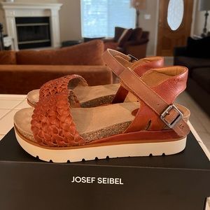 Red Josef Seibel Platform Sandals Size 37 WORN ONCE